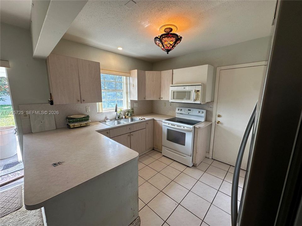 En Venta: $589,000 (3 camas, 2 baños, 1164 Pies cuadrados)