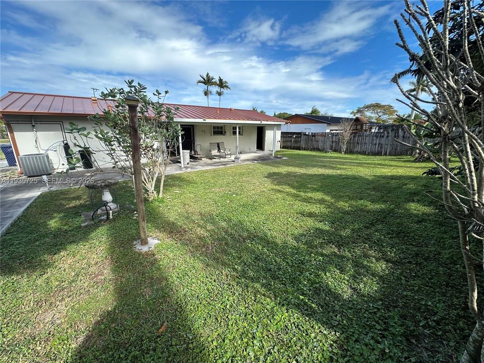 En Venta: $589,000 (3 camas, 2 baños, 1164 Pies cuadrados)