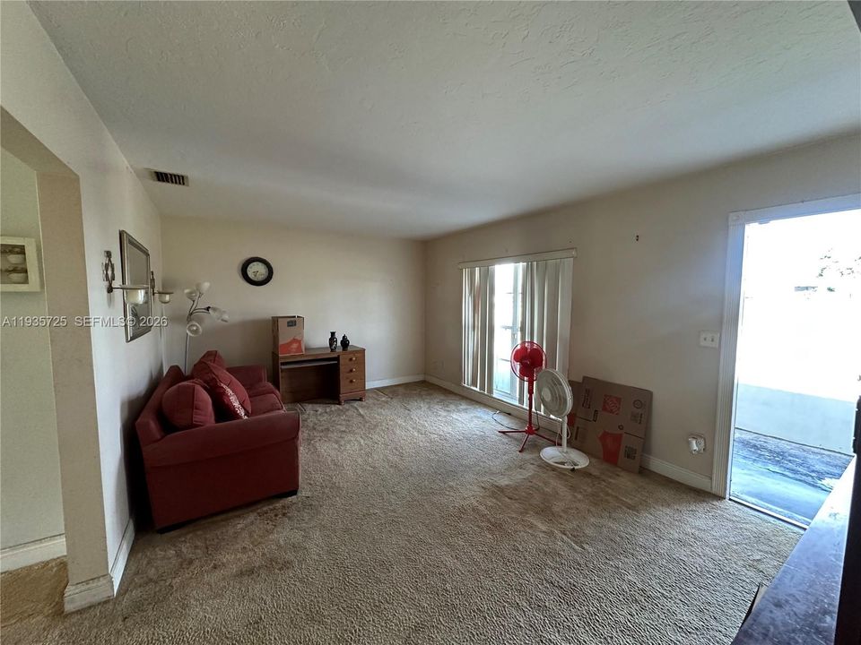 En Venta: $589,000 (3 camas, 2 baños, 1164 Pies cuadrados)