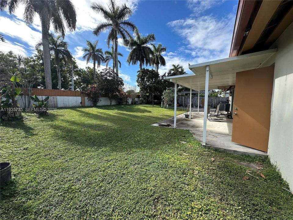 En Venta: $589,000 (3 camas, 2 baños, 1164 Pies cuadrados)