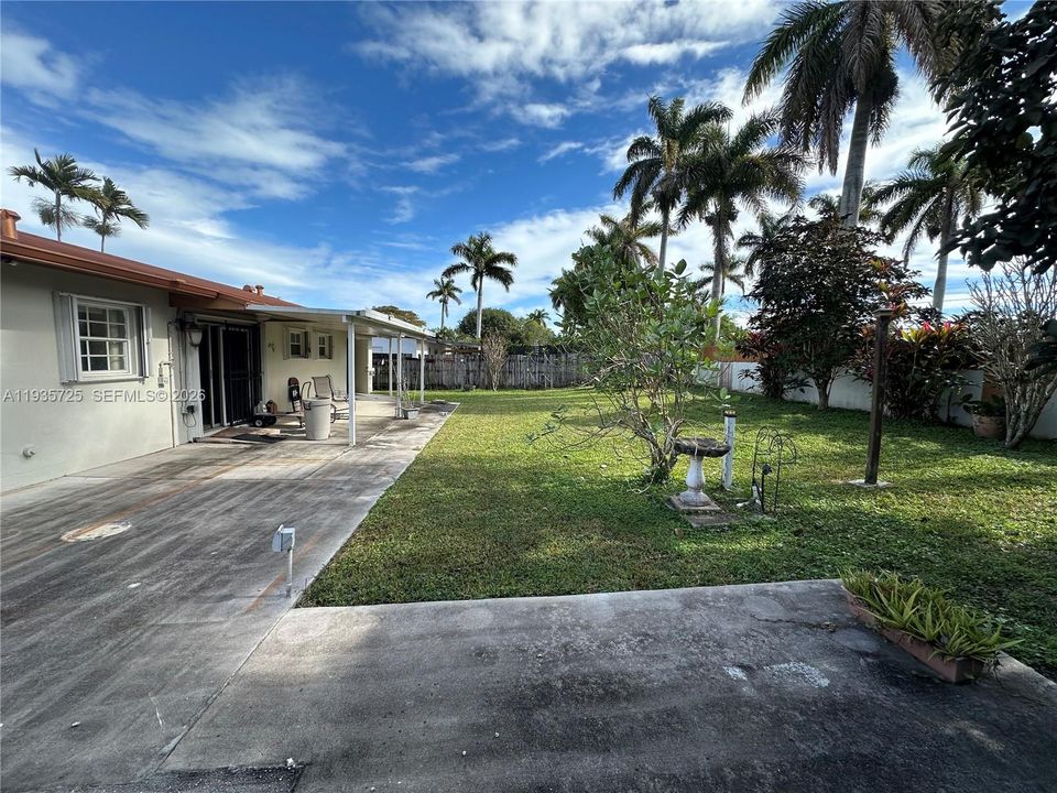 En Venta: $589,000 (3 camas, 2 baños, 1164 Pies cuadrados)