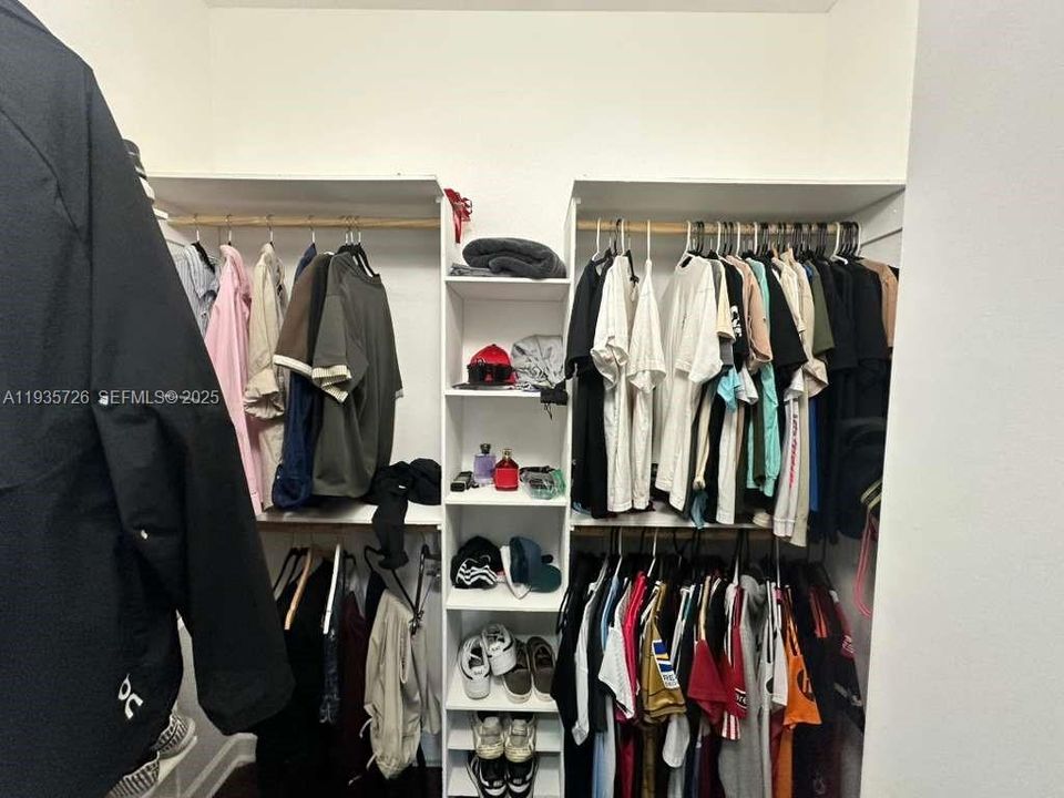 For Rent: $3,100 (3 beds, 2 baths, 1740 Square Feet)