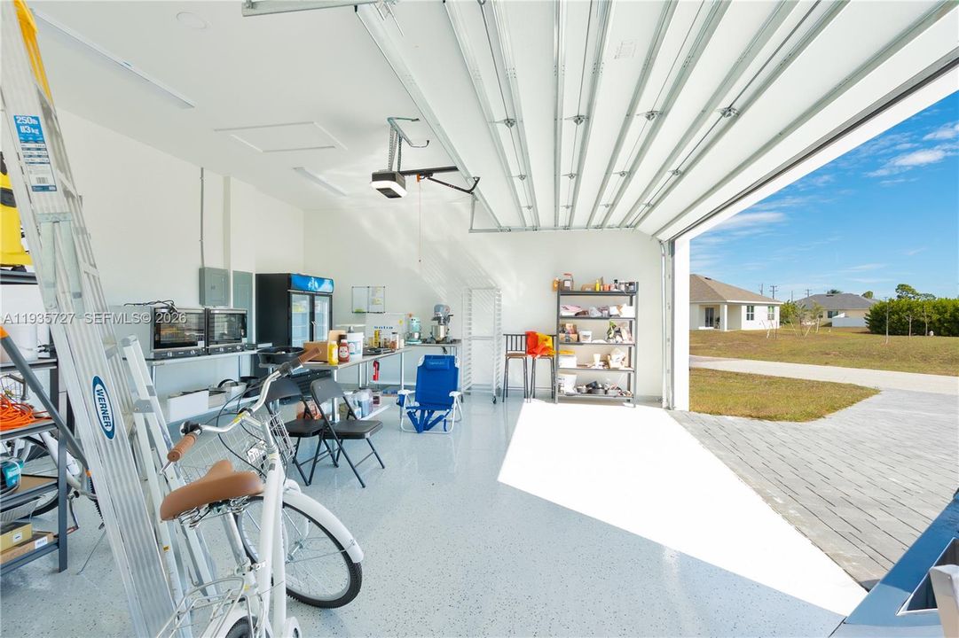 待售: $460,000 (4 贝兹, 3 浴室, 1732 平方英尺)