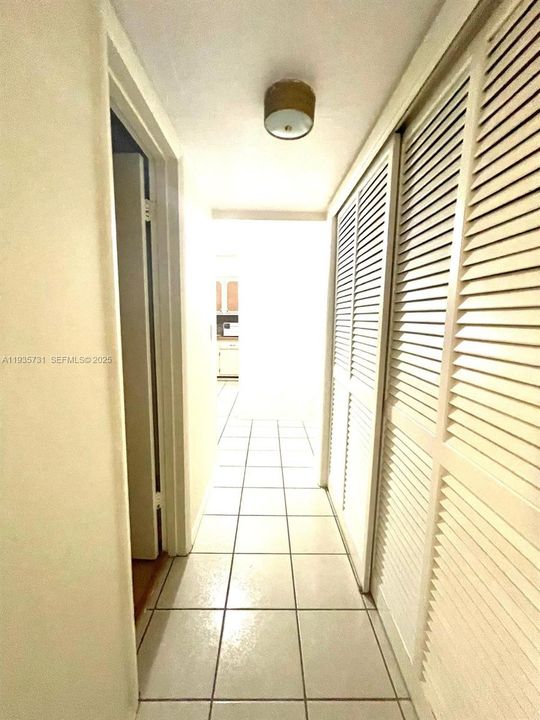 出租: $1,500 (1 贝兹, 1 浴室, 954 平方英尺)