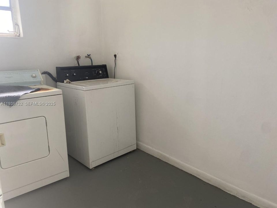 В аренду: $2,200 (2 спален, 1 ванн, 2199 Квадратных фут)