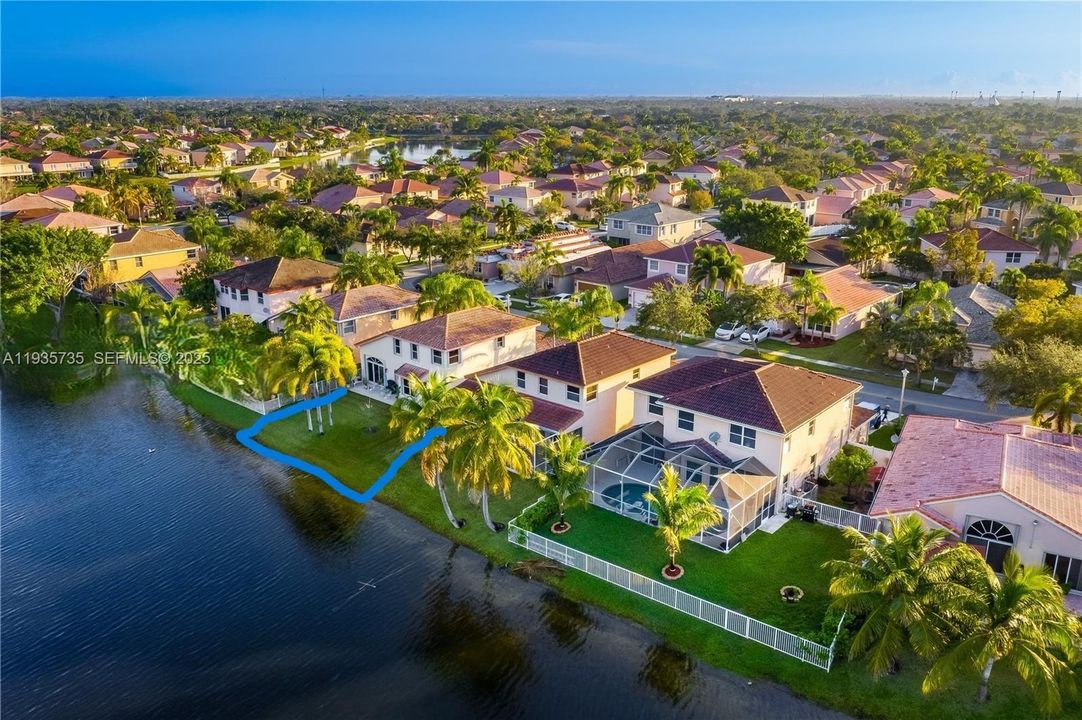 На продажу: $725,000 (4 спален, 3 ванн, 2213 Квадратных фут)