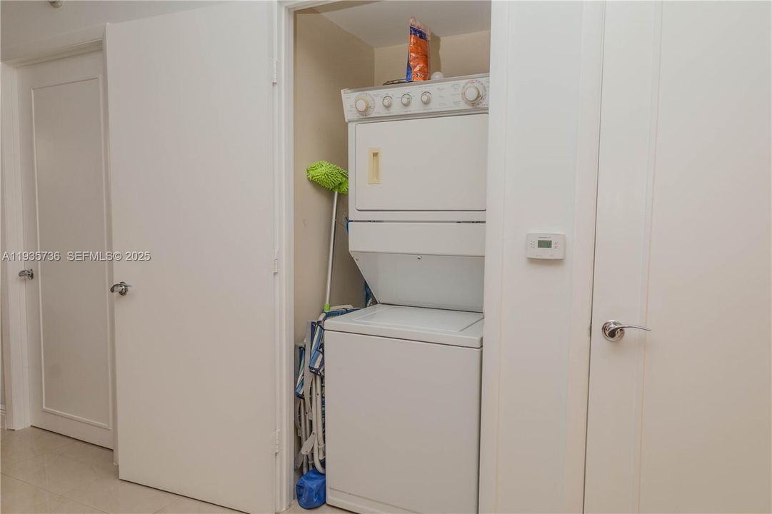 待售: $929,000 (3 贝兹, 3 浴室, 1571 平方英尺)