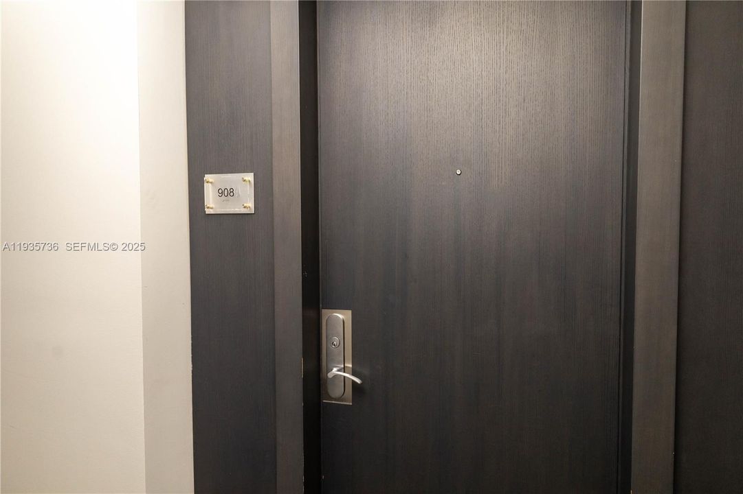 待售: $929,000 (3 贝兹, 3 浴室, 1571 平方英尺)