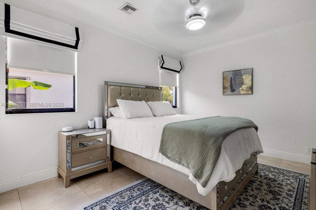 For Sale: $1,850,000 (7 beds, 5 baths, 3966 Square Feet)