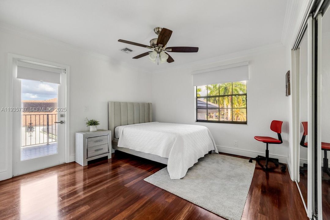 For Sale: $1,850,000 (7 beds, 5 baths, 3966 Square Feet)