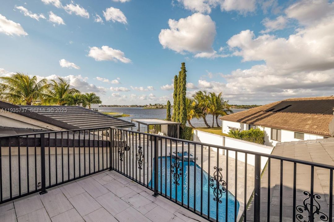 For Sale: $1,850,000 (7 beds, 5 baths, 3966 Square Feet)