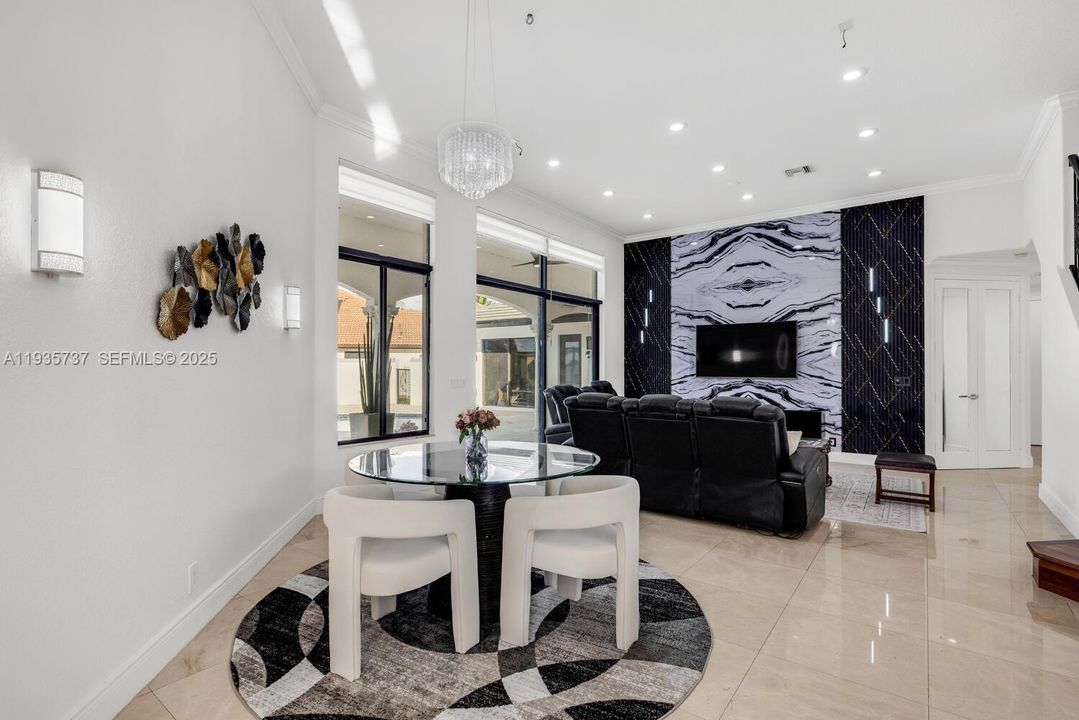 For Sale: $1,850,000 (7 beds, 5 baths, 3966 Square Feet)