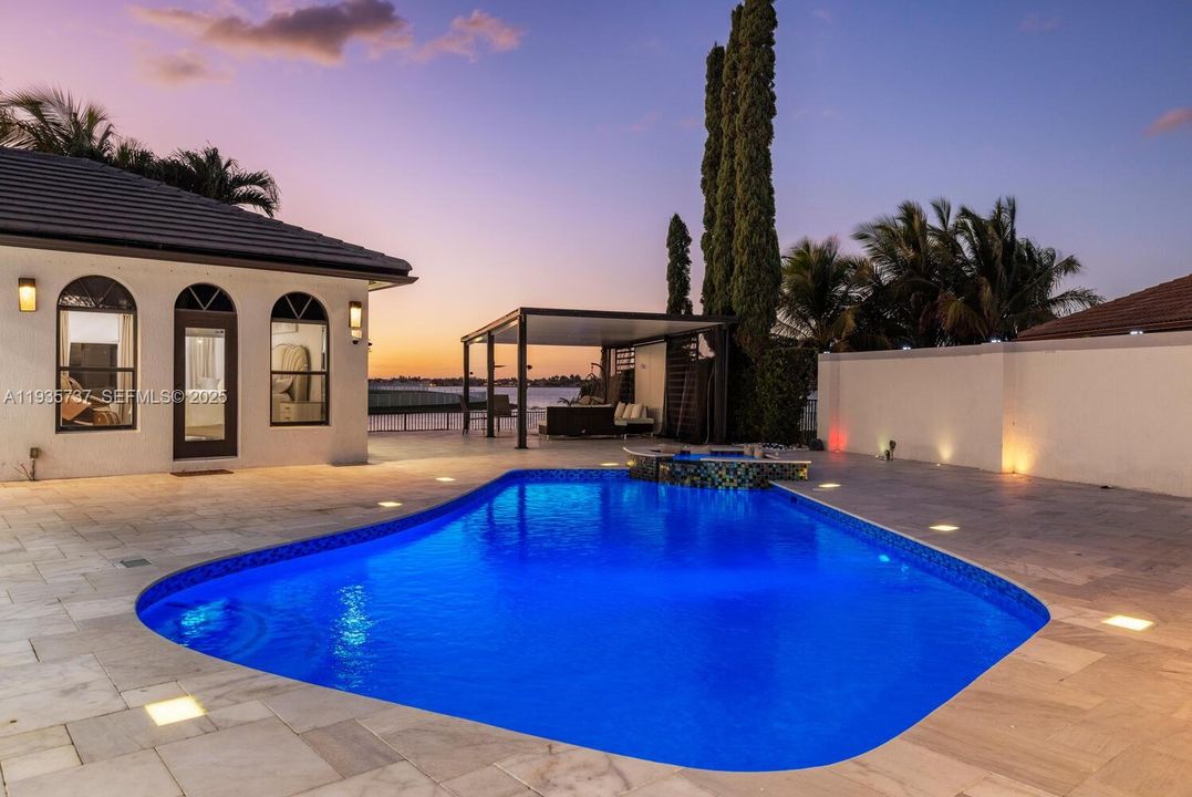 For Sale: $1,850,000 (7 beds, 5 baths, 3966 Square Feet)