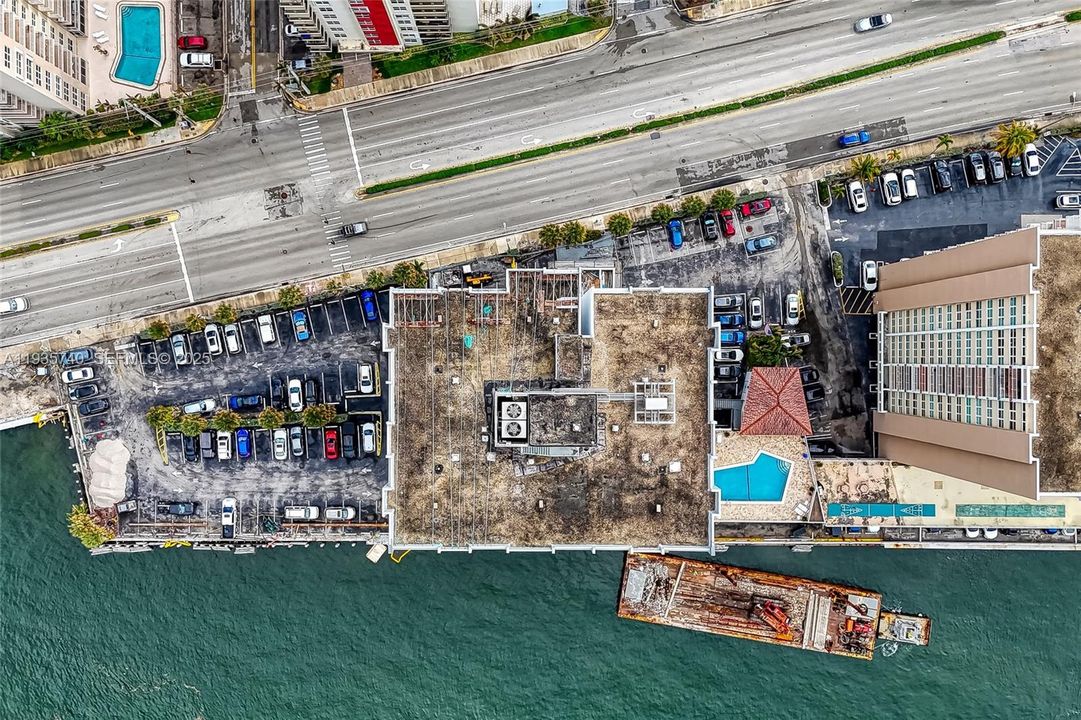 For Sale: $450,000 (2 beds, 2 baths, 1252 Square Feet)