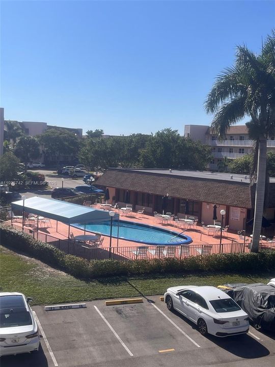 For Sale: $290,000 (2 beds, 2 baths, 1370 Square Feet)