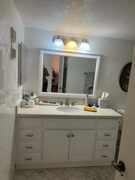 For Sale: $290,000 (2 beds, 2 baths, 1370 Square Feet)