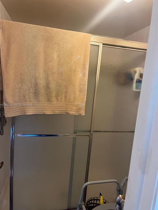 For Sale: $290,000 (2 beds, 2 baths, 1370 Square Feet)