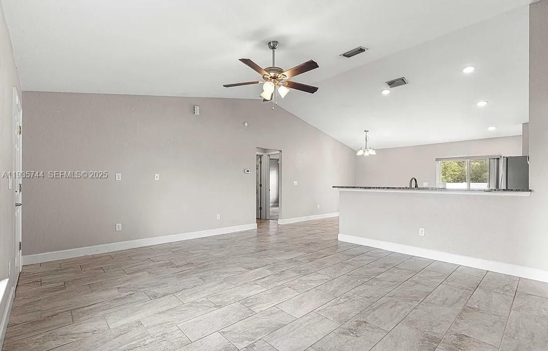 На продажу: $310,000 (3 спален, 2 ванн, 0 Квадратных фут)