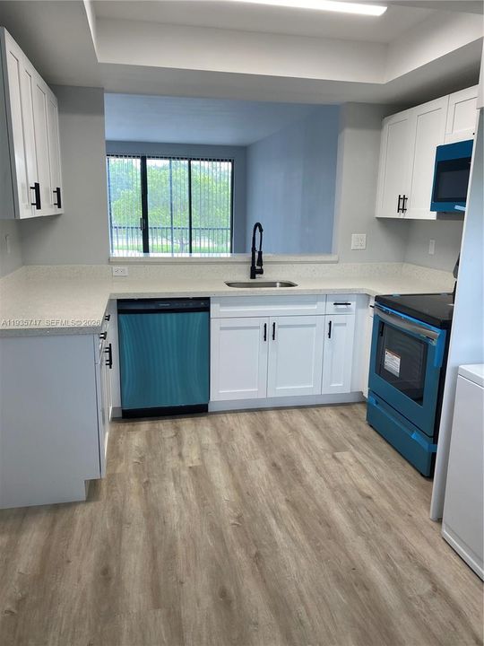 出租: $2,000 (2 贝兹, 2 浴室, 1000 平方英尺)