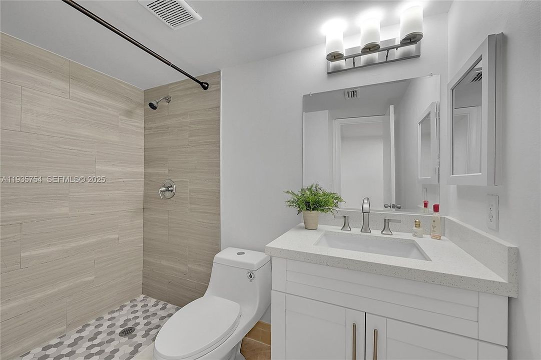 待售: $139,500 (2 贝兹, 2 浴室, 990 平方英尺)