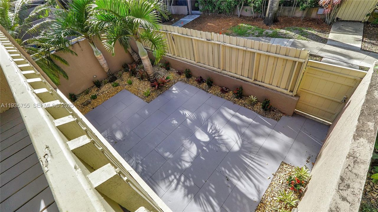 出租: $3,800 (3 贝兹, 2 浴室, 2350 平方英尺)