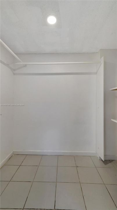 出租: $3,800 (3 贝兹, 2 浴室, 2350 平方英尺)