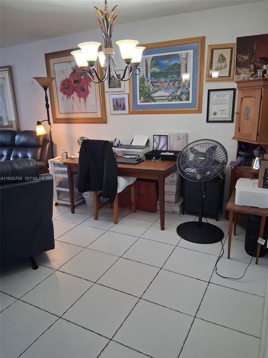 For Sale: $210,000 (2 beds, 2 baths, 1025 Square Feet)