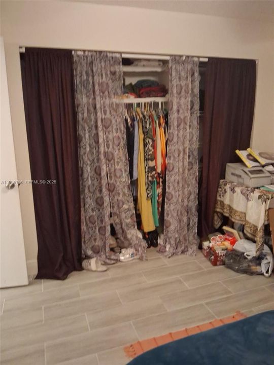 For Sale: $210,000 (2 beds, 2 baths, 1025 Square Feet)