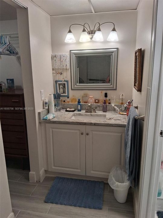 For Sale: $210,000 (2 beds, 2 baths, 1025 Square Feet)