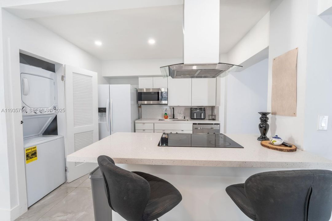 En Venta: $725,000 (3 camas, 2 baños, 1344 Pies cuadrados)