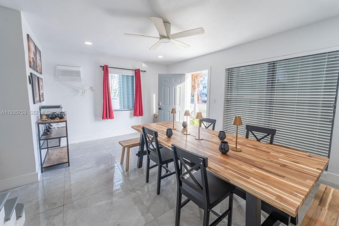 En Venta: $725,000 (3 camas, 2 baños, 1344 Pies cuadrados)