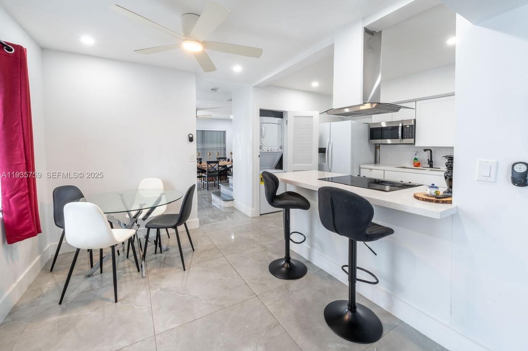 En Venta: $725,000 (3 camas, 2 baños, 1344 Pies cuadrados)