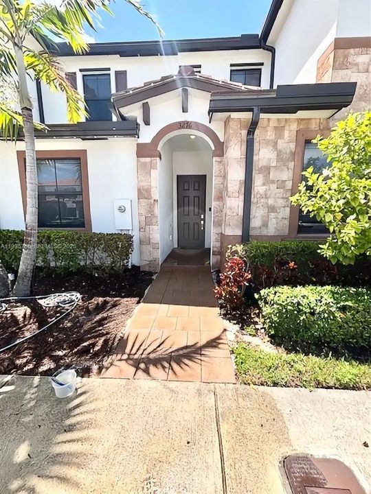 En Renta: $2,900 (3 camas, 3 baños, 1332 Pies cuadrados)