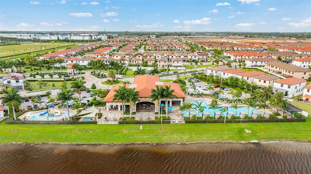 En Renta: $2,900 (3 camas, 3 baños, 1332 Pies cuadrados)