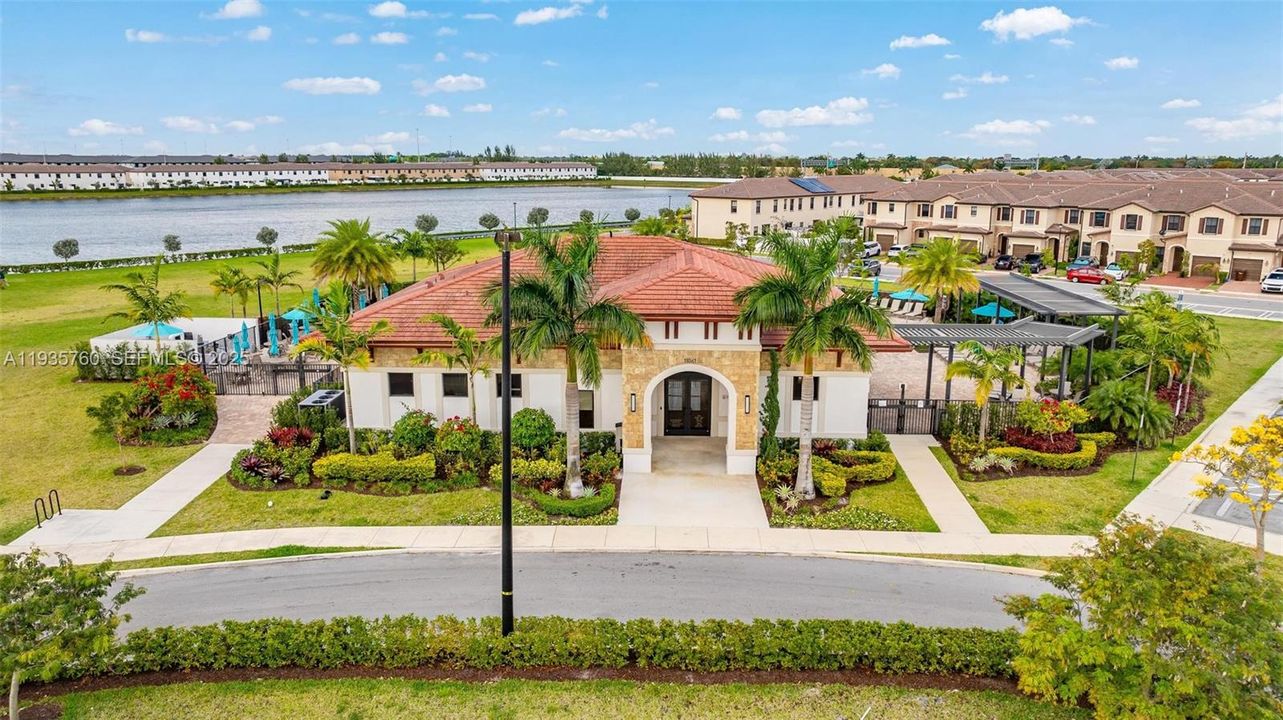 En Renta: $2,900 (3 camas, 3 baños, 1332 Pies cuadrados)