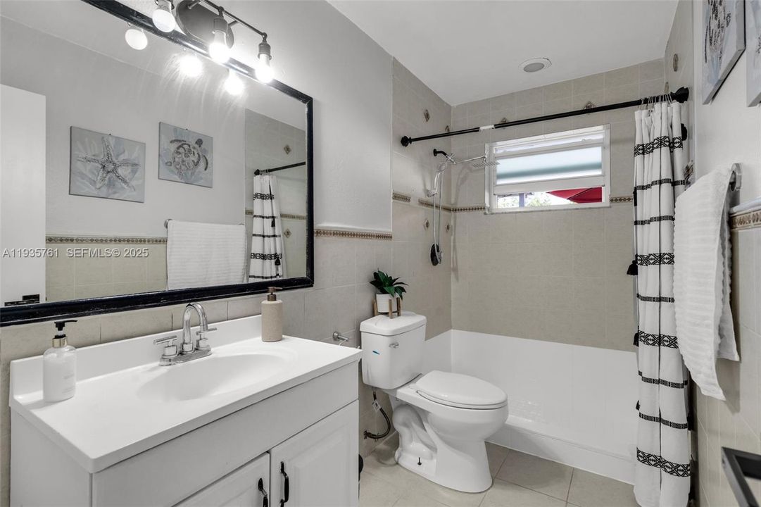 В аренду: $3,995 (3 спален, 2 ванн, 1193 Квадратных фут)