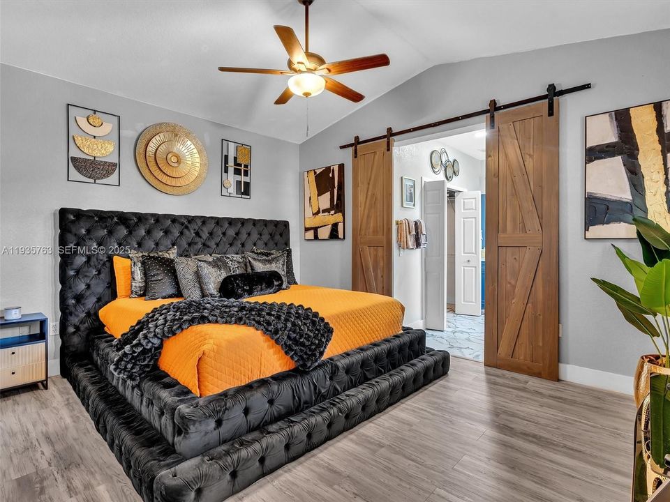 На продажу: $475,000 (4 спален, 2 ванн, 1928 Квадратных фут)