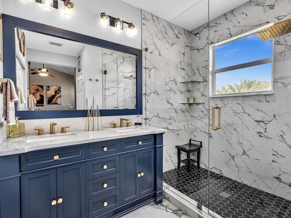 На продажу: $475,000 (4 спален, 2 ванн, 1928 Квадратных фут)