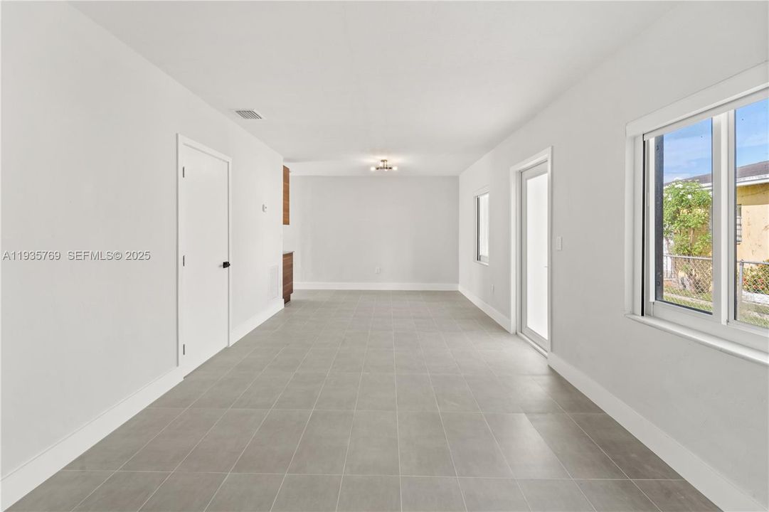 出租: $3,550 (3 贝兹, 2 浴室, 1644 平方英尺)