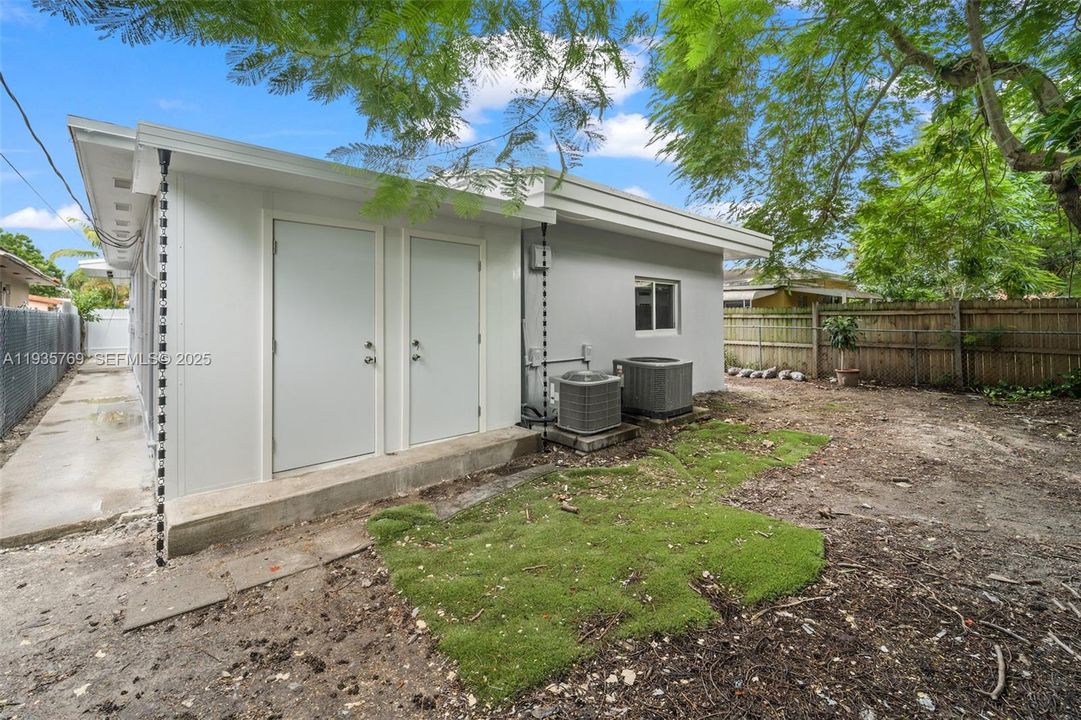 出租: $3,550 (3 贝兹, 2 浴室, 1644 平方英尺)