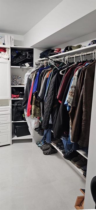 На продажу: $1,100,000 (4 спален, 2 ванн, 2378 Квадратных фут)