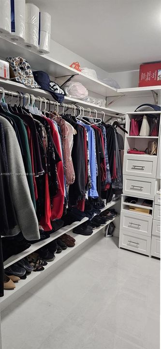 На продажу: $1,100,000 (4 спален, 2 ванн, 2378 Квадратных фут)