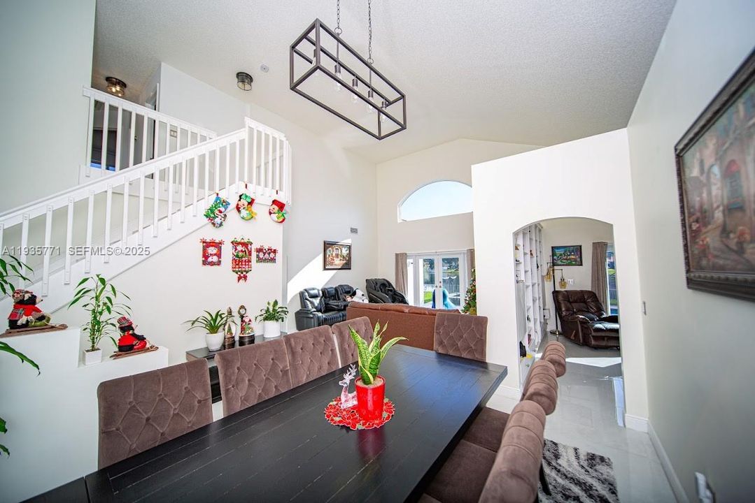 For Sale: $1,100,000 (4 beds, 2 baths, 2378 Square Feet)