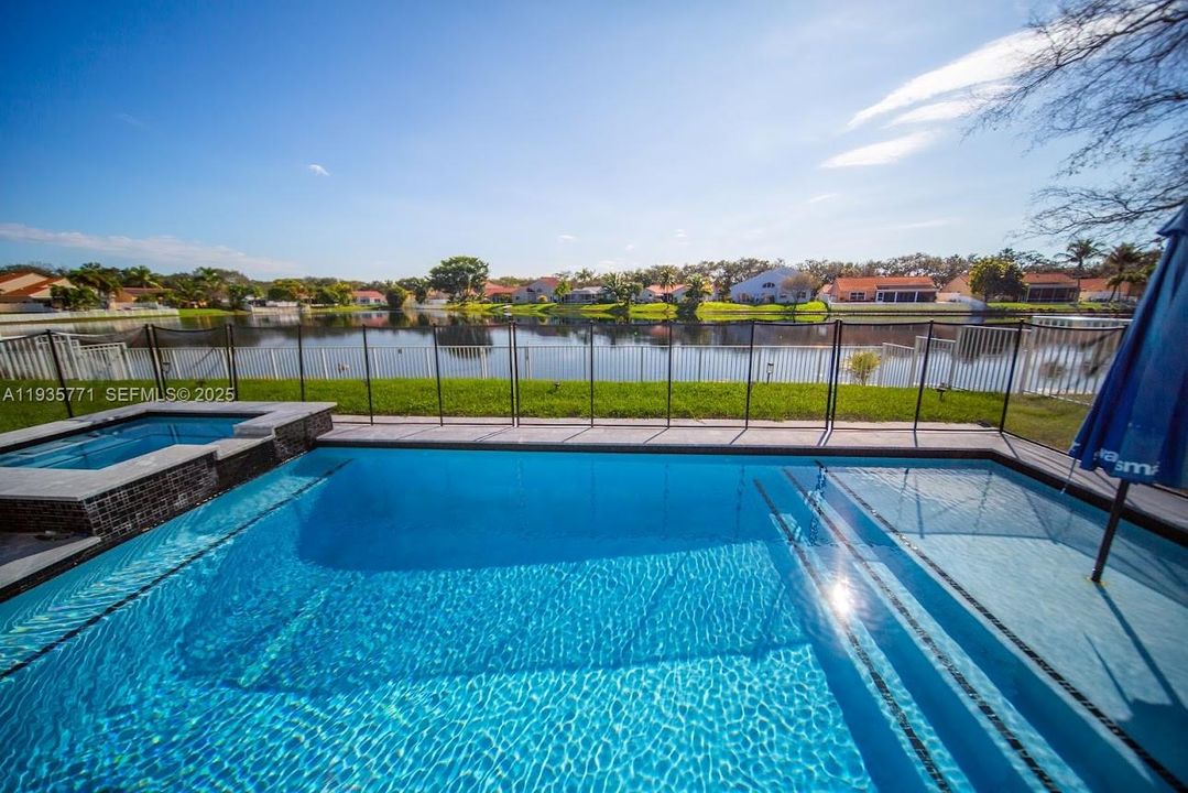 For Sale: $1,100,000 (4 beds, 2 baths, 2378 Square Feet)