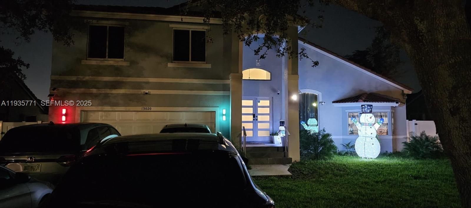 На продажу: $1,100,000 (4 спален, 2 ванн, 2378 Квадратных фут)