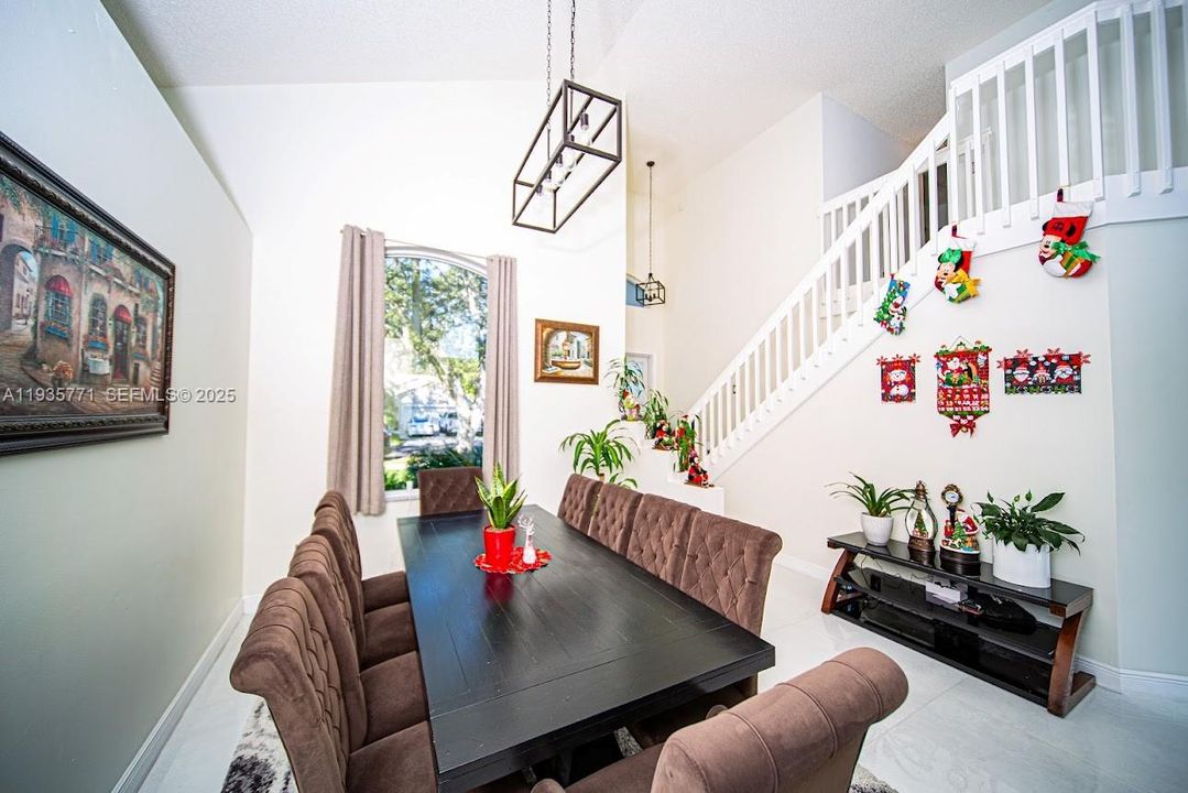 For Sale: $1,100,000 (4 beds, 2 baths, 2378 Square Feet)