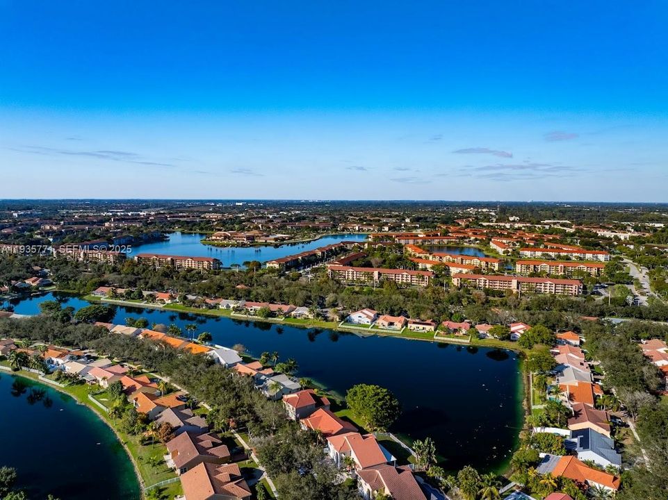 For Sale: $1,100,000 (4 beds, 2 baths, 2378 Square Feet)