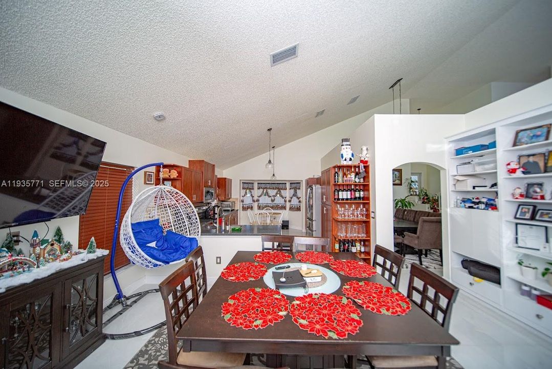 For Sale: $1,100,000 (4 beds, 2 baths, 2378 Square Feet)