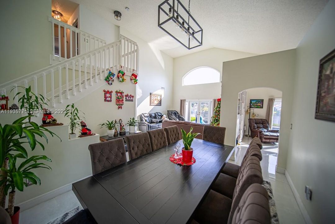 For Sale: $1,100,000 (4 beds, 2 baths, 2378 Square Feet)