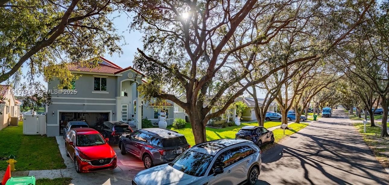 For Sale: $1,100,000 (4 beds, 2 baths, 2378 Square Feet)